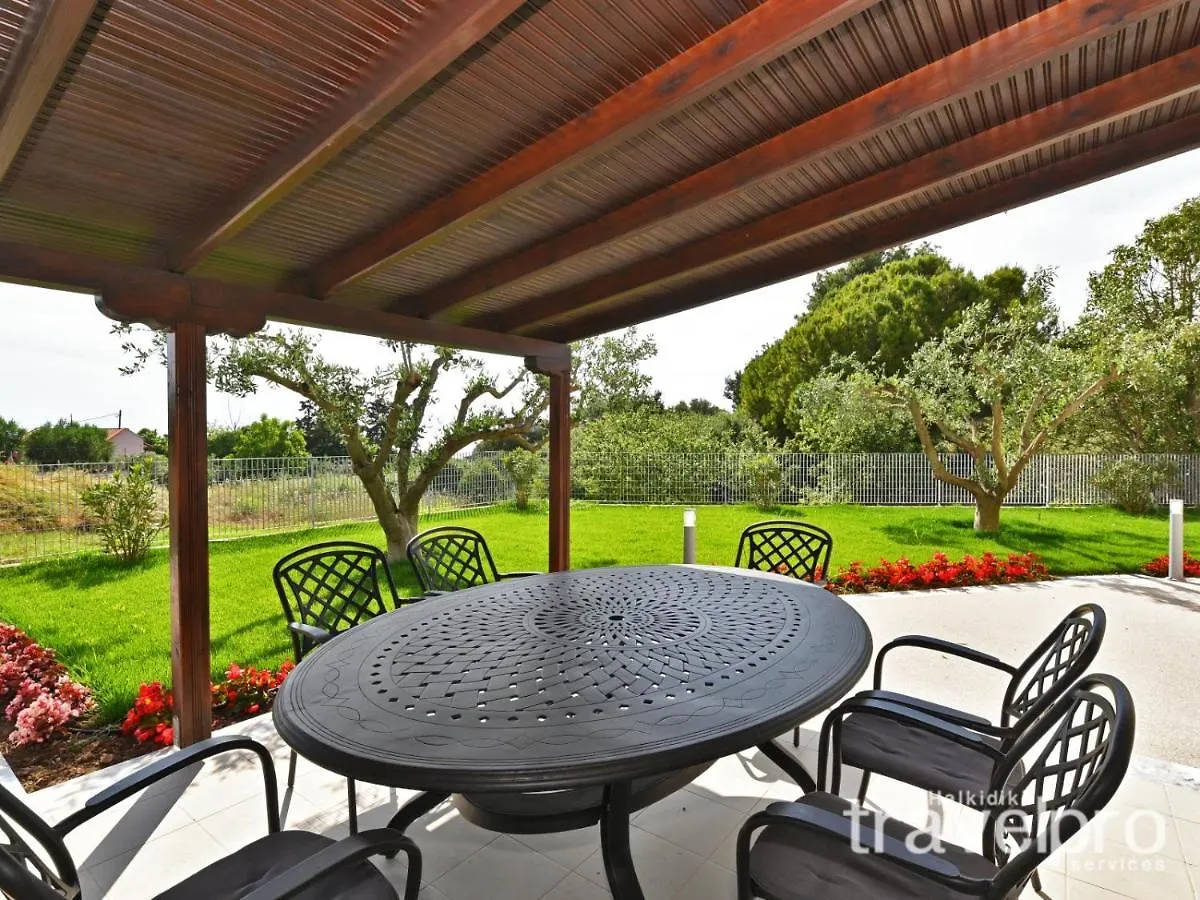 Villa Zeria By Rentalspro - Nea Potidaia Halkidiki Nea Poteidaia 0*,